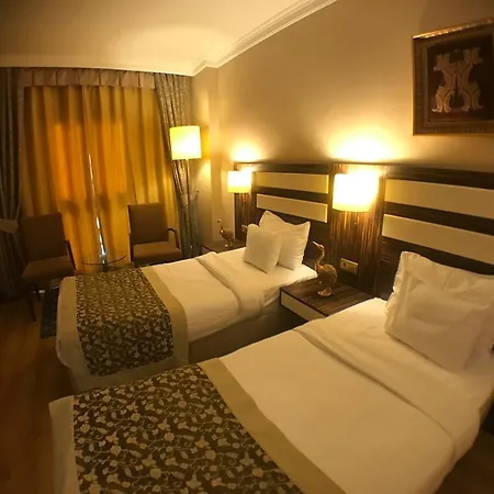 악군 베야지트 호텔 4*